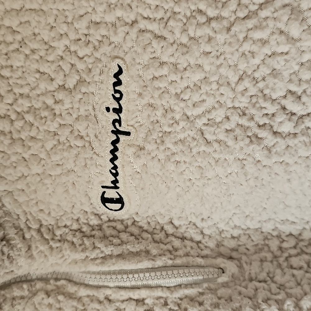 SOLD Champion Cream Sherpa Pullover - Picture 3 of 6